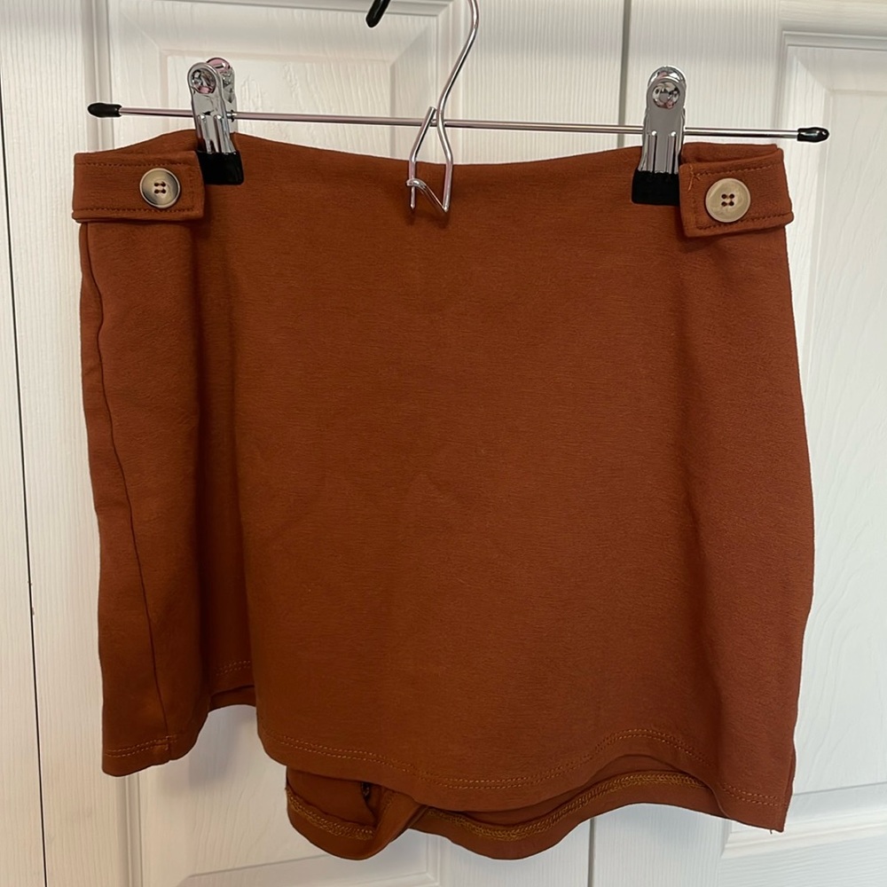 Altar’d State Skort Size Small in Brown